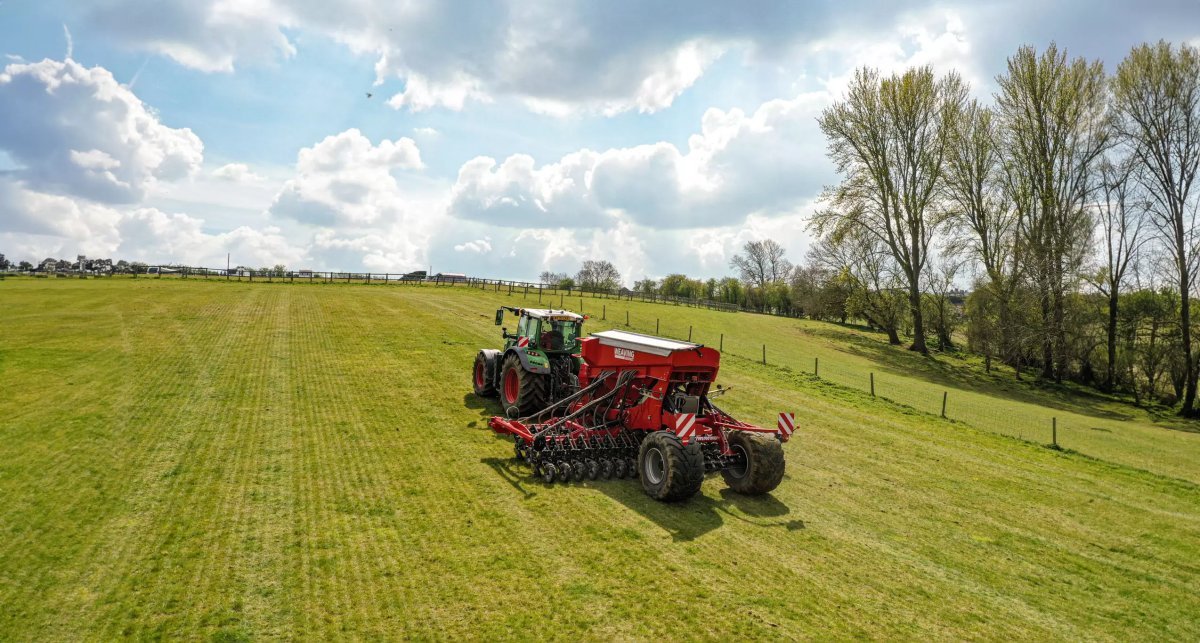 Prestări servicii de semănat: Ghid complet pentru fermieri în 2026